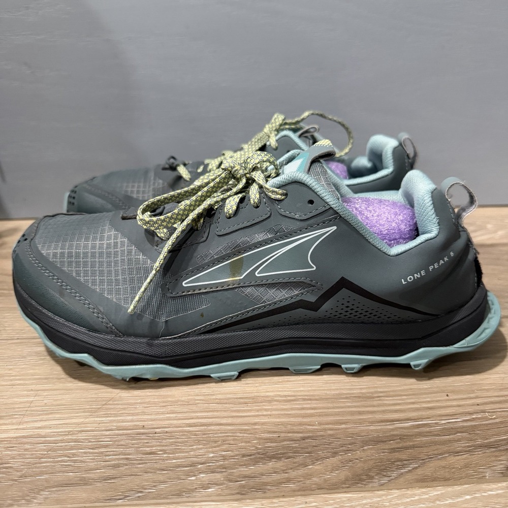 Altra Womens Lone Peak 5 Running Shoe Size 11 Gray Sneaker AL0A4VR7327